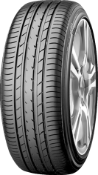 Nahaufnahme der Lauffläche Yokohama E70J 215/45 R17 87 W Lexus CT