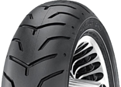 Nahaufnahme der Lauffläche Dunlop D407 180/55 B18 80 H Rear TL
