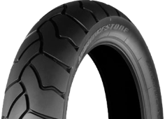 Nahaufnahme der Lauffläche Bridgestone BW 502 140/80 R17 69 H Rear TT M/C