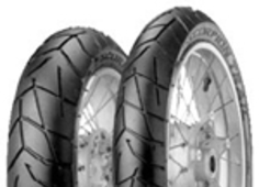 Nahaufnahme der Lauffläche Pirelli Scorpion Trail 150/70 R18 70 V Rear TL M/C