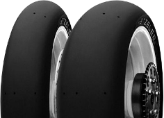 Nahaufnahme der Lauffläche Metzeler Racetec Slick CompK 190/55 R17 Rear TL NHS