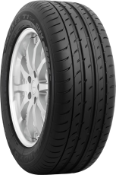 Nahaufnahme der Lauffläche Toyo Proxes T1 Sport SUV 235/55 R18 100 V