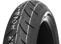 Nahaufnahme der Lauffläche Bridgestone BT 016 PRO 110/80ZR18 (58 W) Front TL M/C