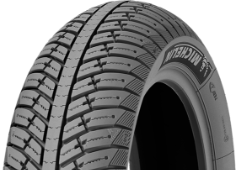 Nahaufnahme der Lauffläche Michelin City Grip Winter 140/75 R15 65 H Rear TL M/C
